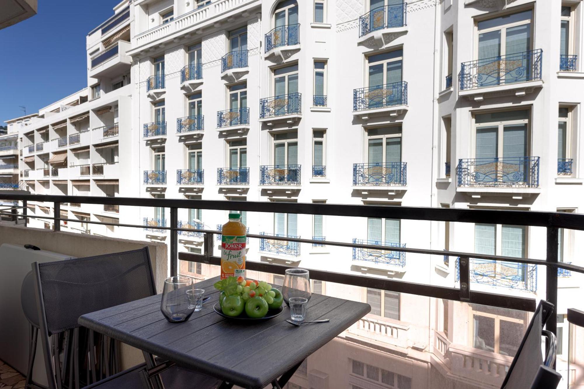 L'Unique Maubourg - Next Hotel Martinez - Terrasse Cannes Exterior photo